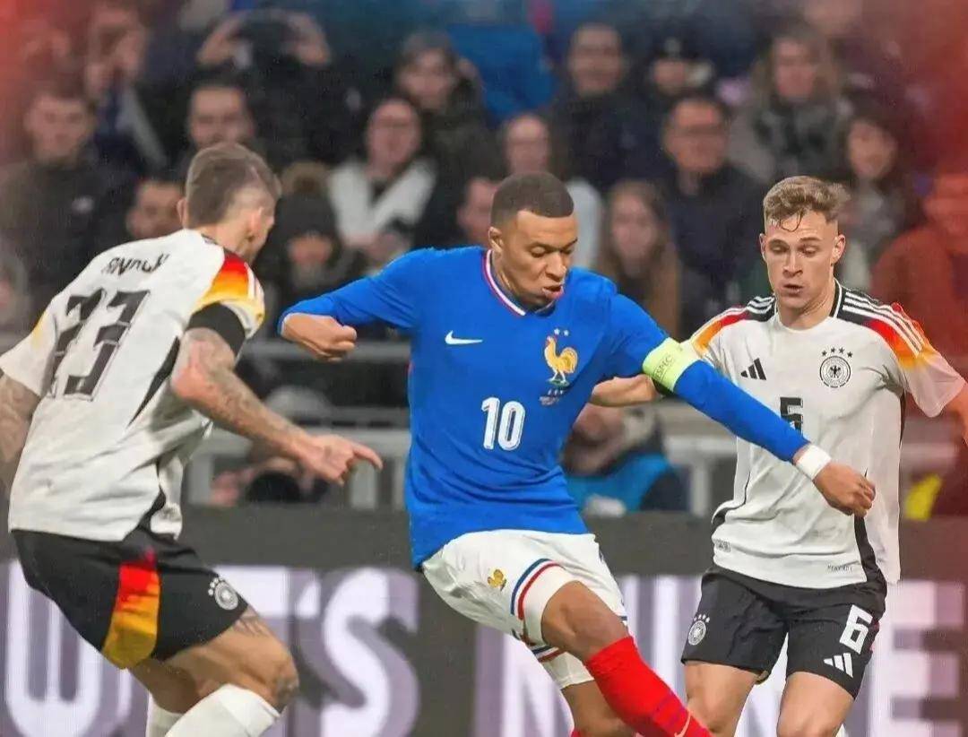 半岛app下载体育-法国队将与德国队展开对决